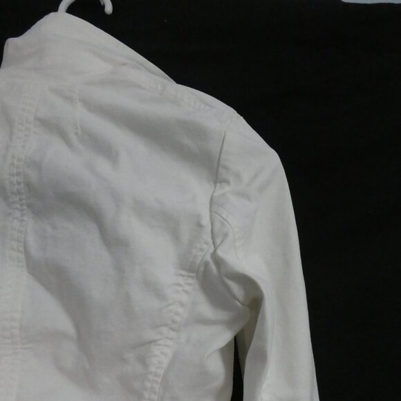 ZARA - Love Trf | small | White Denim Jacket | Gold Button Detail | Hook Closure - Picture 12 of 16